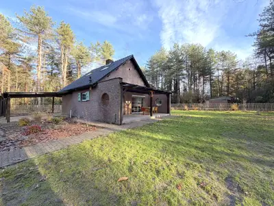 Außenseite Ferienhaus [Sommer]