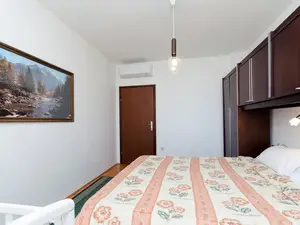 Ferienhaus für 8 Personen (130 m²) in Novi Vinodolski