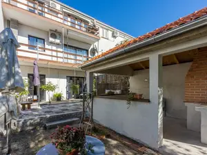 Ferienhaus für 12 Personen (400 m²) in Novi Vinodolski