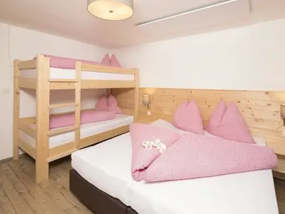 Ferienhaus für 18 Personen (350 m²) in Dornauberg 10/10