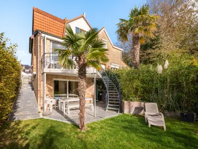 Außenseite Ferienhaus [Sommer]