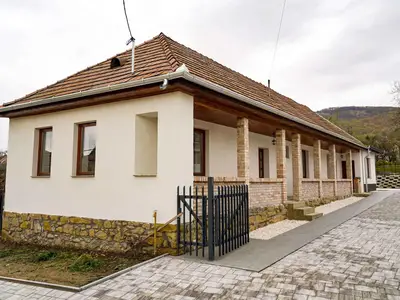 Ferienhaus für 7 Personen (150 m²) in Somoskőújfalu 9/10