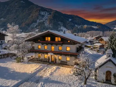 Außenseite Ferienhaus [Winter]