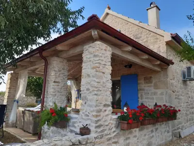 Ferienhaus für 6 Personen (80 m²) in Oklaj 1/10