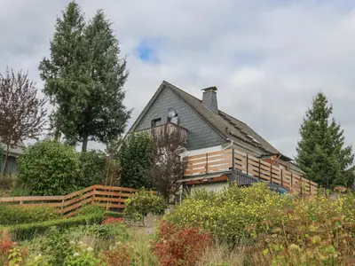 Außenseite Ferienhaus [Sommer]