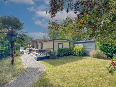 Außenseite Ferienhaus [Sommer]