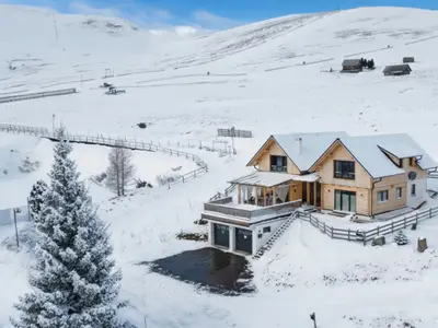 Außenseite Ferienhaus [Winter]