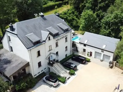 Außenseite Ferienhaus [Sommer]