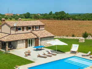 Ferienhaus für 8 Personen (200 m²) in Poreč