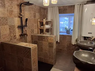 Neues großes Badezimmer