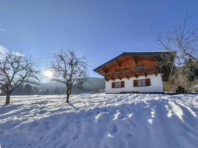 Außenseite Ferienhaus [Winter]