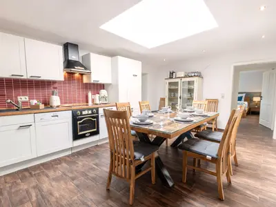 Ferienhaus für 8 Personen (130 m²) in Sellin (Ostseebad) 1/10