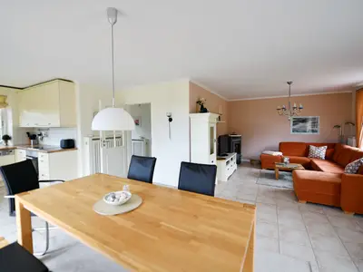 Ferienhaus für 4 Personen (120 m²) in Borgsum 3/10