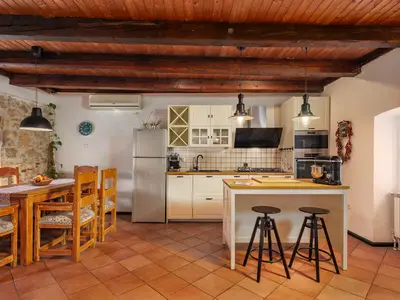 Küche und Essbereich