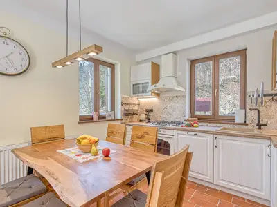 Küche und Essbereich