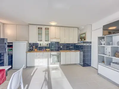 Küche und Essbereich