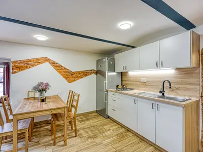 Küche und Essbereich