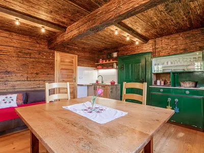 Küche und Essbereich