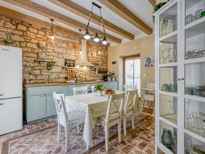 Küche und Essbereich