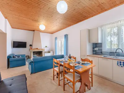 Küche und Essbereich