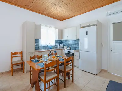 Küche und Essbereich