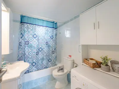 Badezimmer mit Badewanne