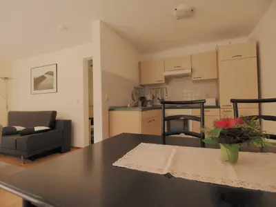 Küche und Essbereich