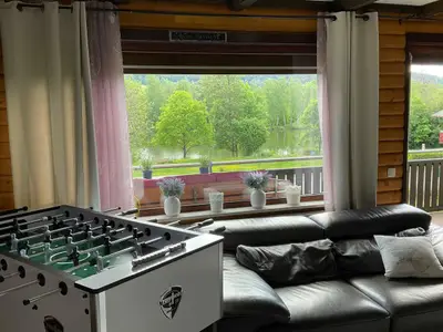 Kickertisch im Wohnzimmer