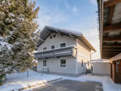 Außenseite Ferienhaus [Winter]