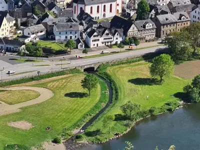 Außenseite Ferienhaus [Sommer]
