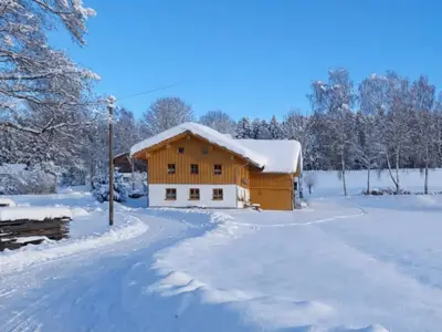 Außenseite Ferienhaus [Winter]