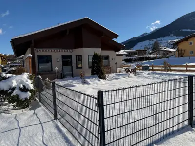 Außenseite Ferienhaus [Winter]