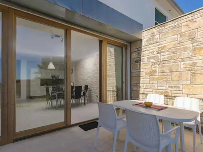 Ferienhaus für 5 Personen (80 m²) in Novigrad 3/10