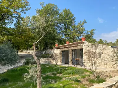 Außenseite Ferienhaus [Sommer]