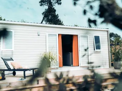 Außenseite Ferienhaus [Sommer]