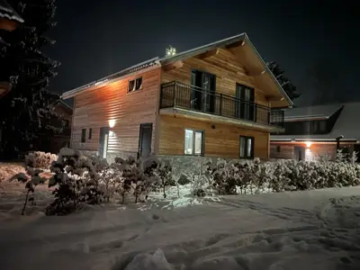 Außenseite Ferienhaus [Winter]