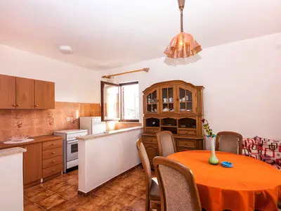 Ferienhaus für 6 Personen (90 m²) in Rakalj 4/10