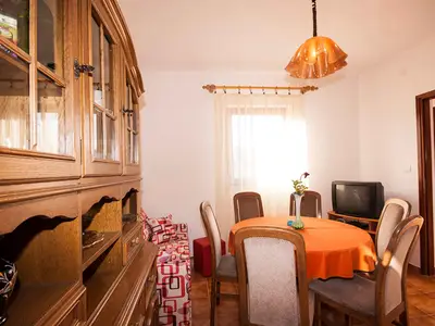 Ferienhaus für 6 Personen (90 m²) in Rakalj 9/10