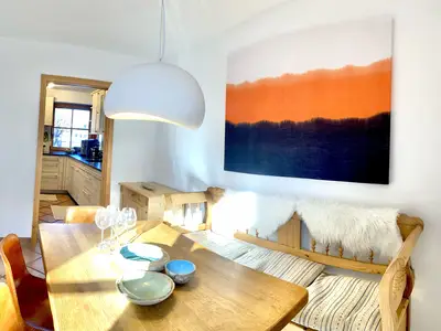 Essbereich mit Blick zur Küche