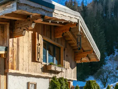 Außenseite Ferienhaus [Winter]