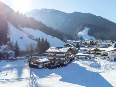Außenseite Ferienhaus [Winter]