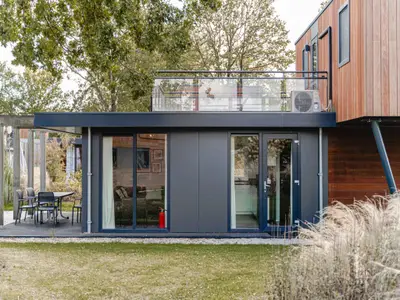 Außenseite Ferienhaus [Sommer]