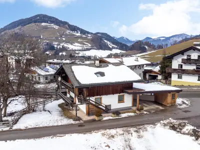 Außenseite Ferienhaus [Winter]