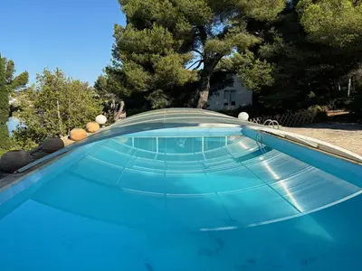 PoolOfHouse