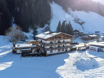 Außenseite Ferienhaus [Winter]