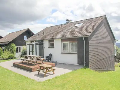 Außenseite Ferienhaus [Sommer]