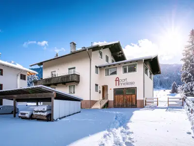 Außenseite Ferienhaus [Winter]