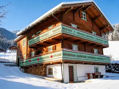 Außenseite Ferienhaus [Winter]