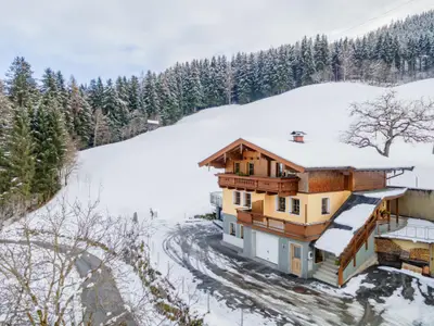 Außenseite Ferienhaus [Winter]