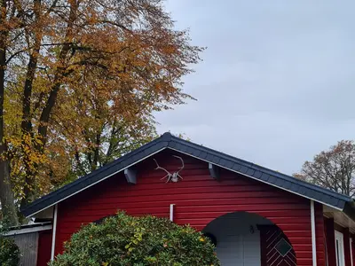 Eingang Holzhaus im Schwedenstil